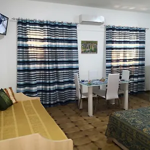 https://monolocale-trappitello.taorminaitalyhotels.com
